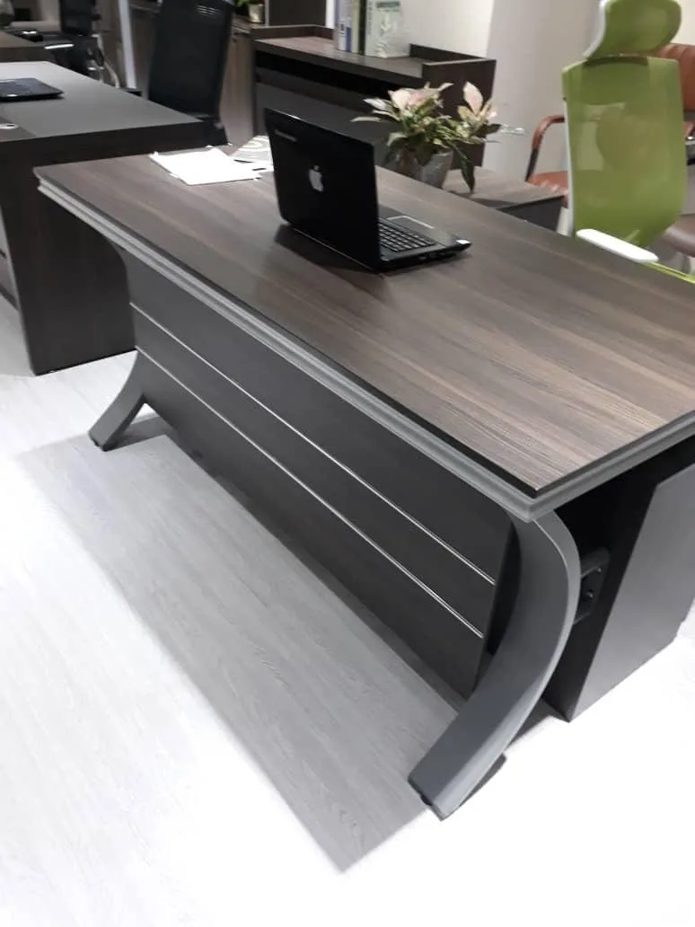 Office Table - Image 1