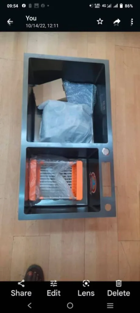 Inbuit pull out waste bin